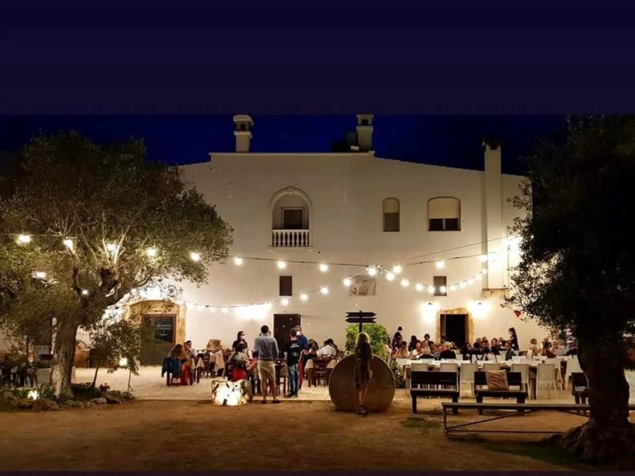 Cena in masseria inclusa nell'esperienza a Porto Selvaggio